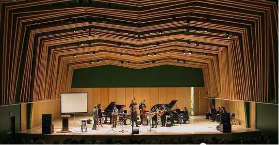 美國(guó)藝術(shù)高中2.jpg 美國(guó)藝術(shù)高中2.jpg