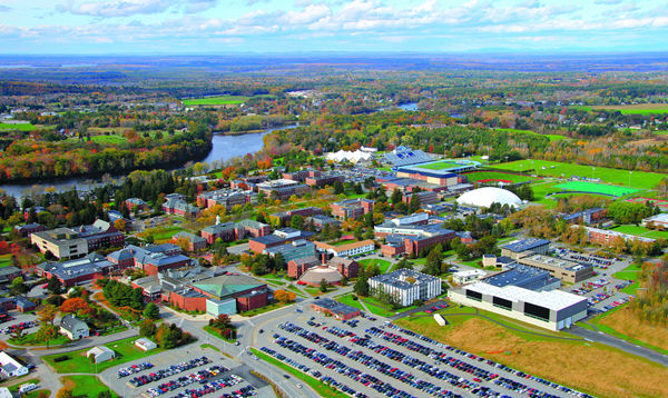 奧羅諾公立1.jpg 奧羅諾公立1.jpg