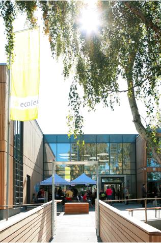 Ecolea文理中學(xué)3.jpg Ecolea文理中學(xué)3.jpg