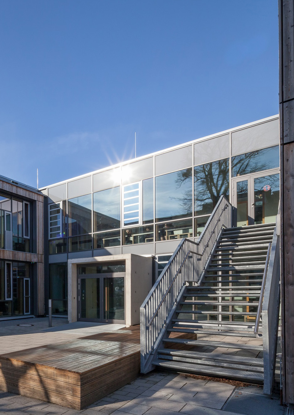 愛格雷高級文理中學(xué)-0001.jpg 愛格雷高級文理中學(xué)-0001.jpg