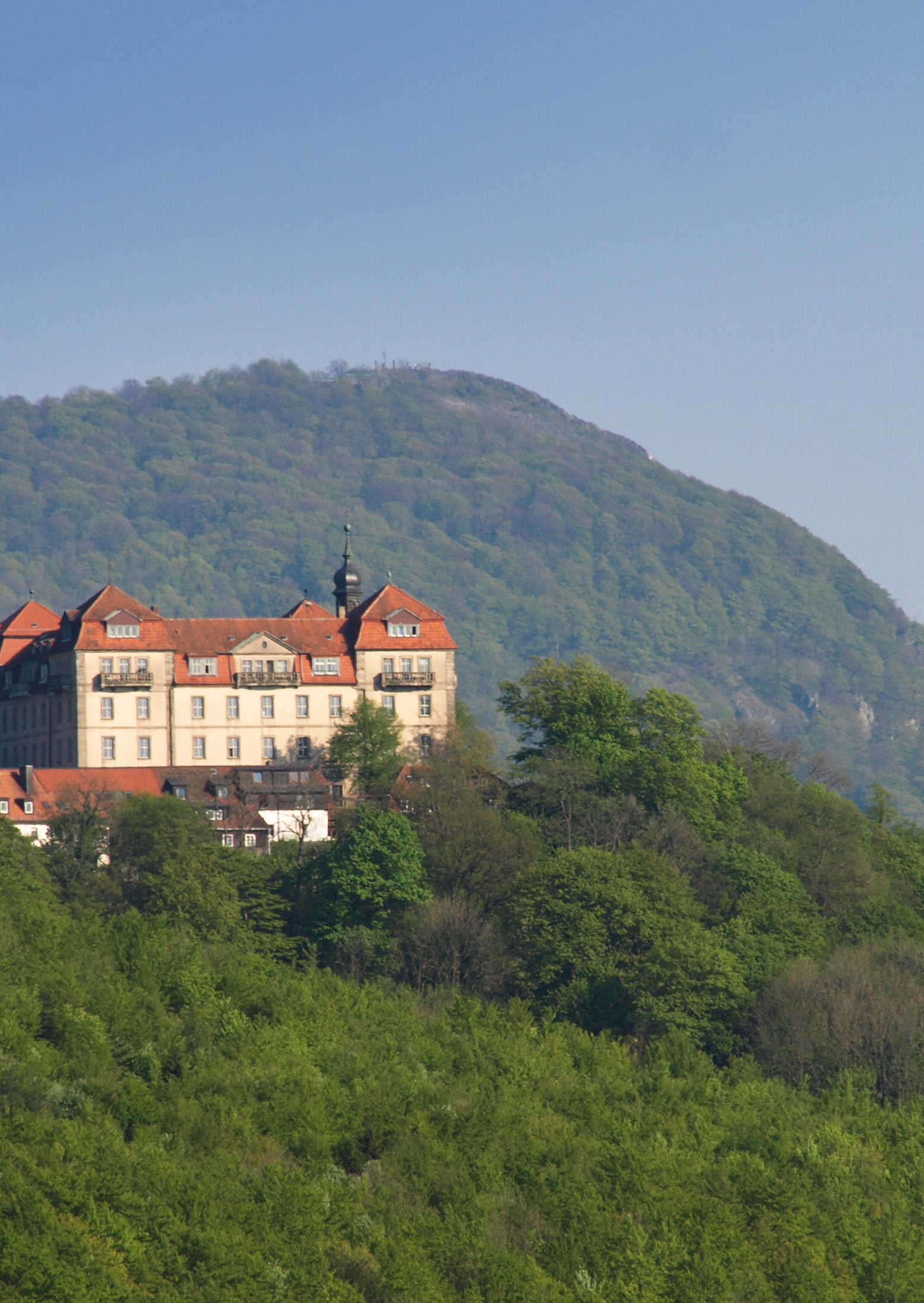 比伯斯坦王宮高級(jí)文理中學(xué)-0001.jpg 比伯斯坦王宮高級(jí)文理中學(xué)-0001.jpg