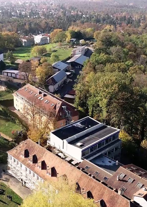 萊欣王宮高級(jí)文理中學(xué)-0001.jpg 萊欣王宮高級(jí)文理中學(xué)-0001.jpg